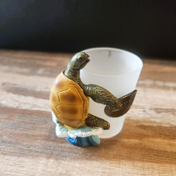 Turtle Shot Glass Mandalay Bay Shark Reef Aquarium - Picture 2 of 5